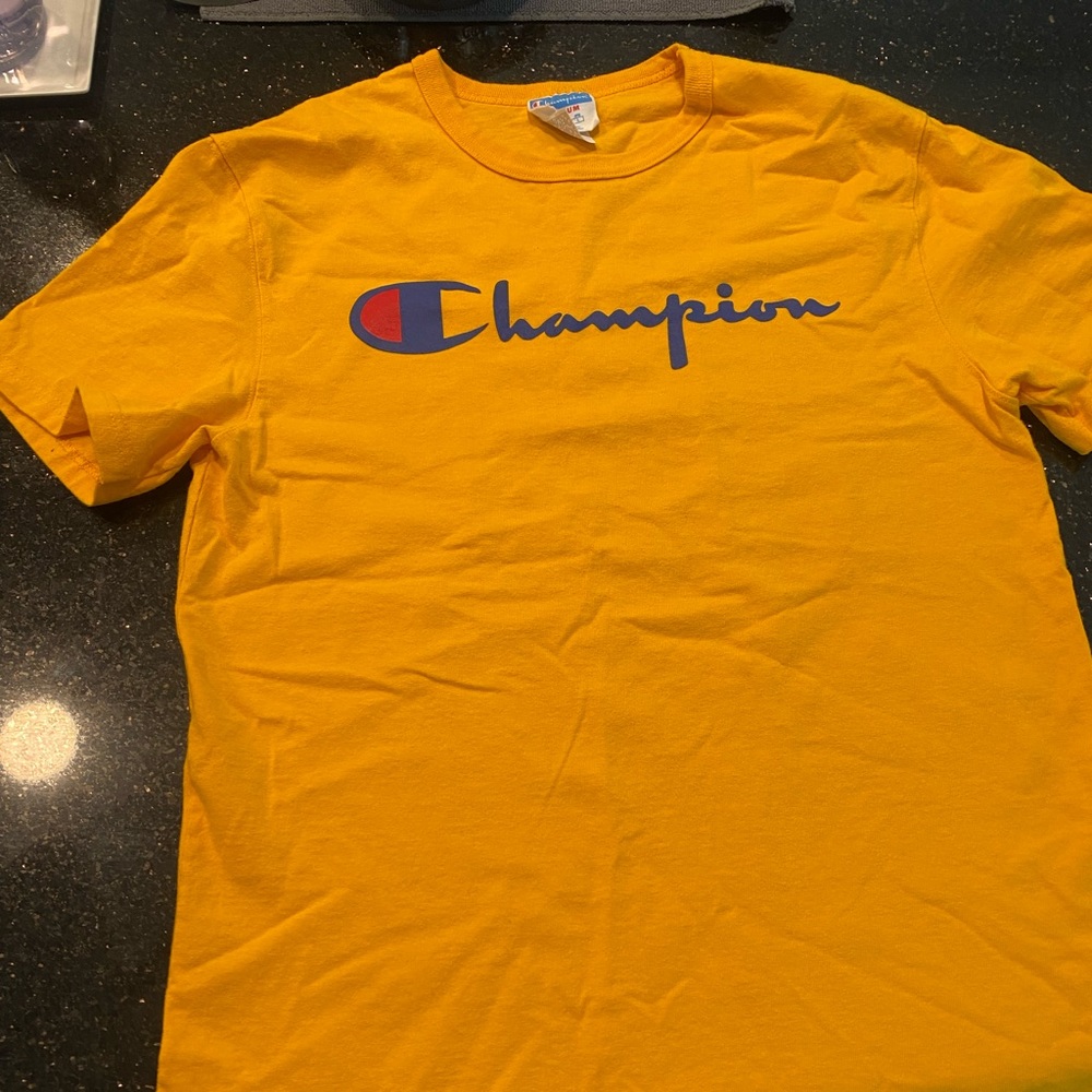 Champion Mens M tee shirt. Size M